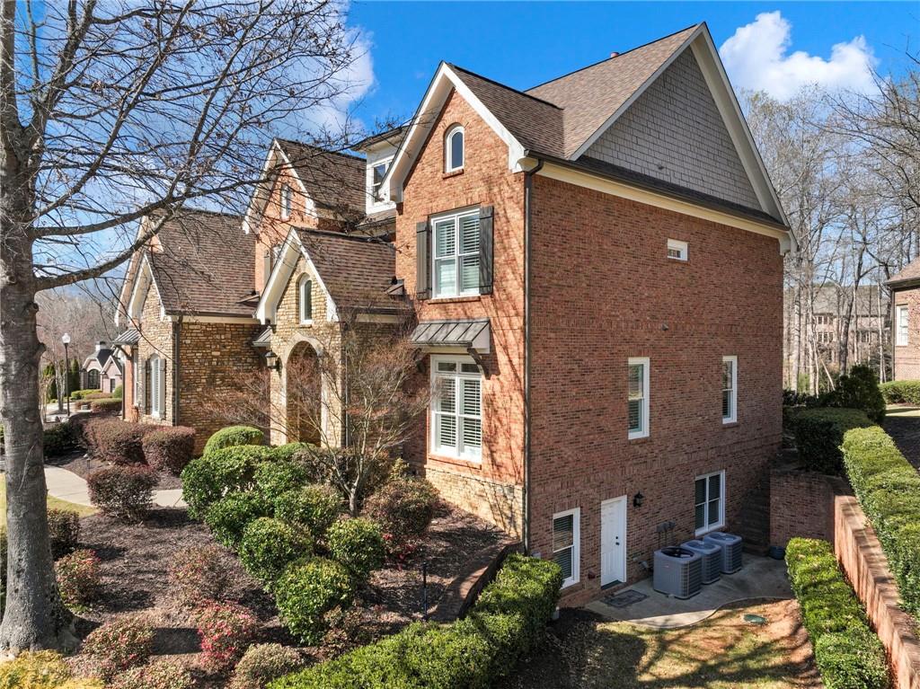 2202 Crimson King Drive