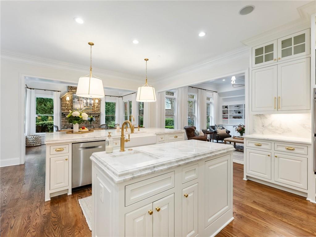 2202 Crimson King Drive
