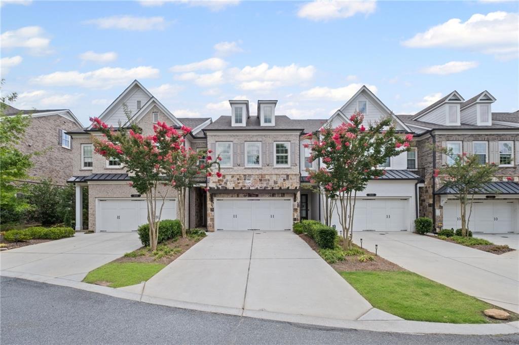 3944 Cliffmont Circle