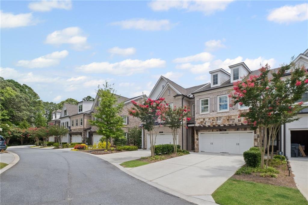 3944 Cliffmont Circle
