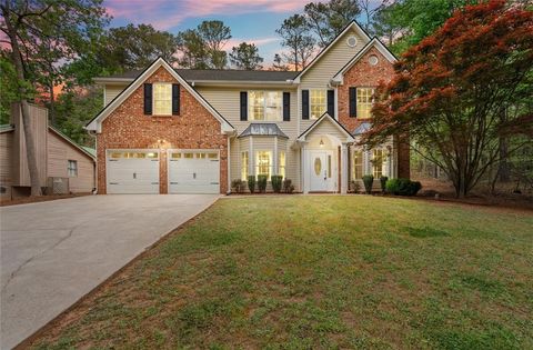 Homes For Sale - 10212 Tall Pine Court<br/> Villa Rica, GA 30180