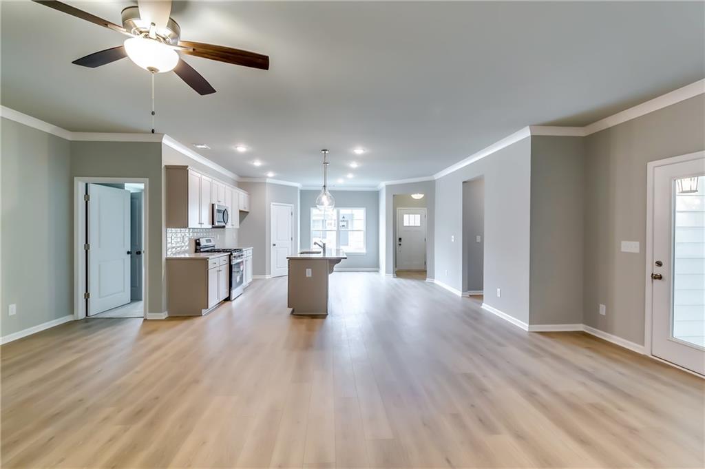3875 Shelleydale Drive, Powder Springs, Georgia image 9