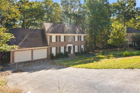 Homes For Sale - 3354 Floral Court<br/> Suwanee, GA 30024