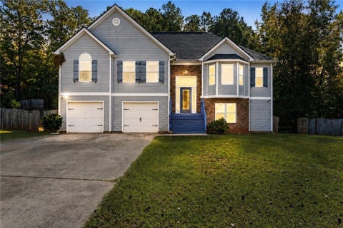 Homes For Sale - 404 Woodcreek<br/> Griffin, GA 30224