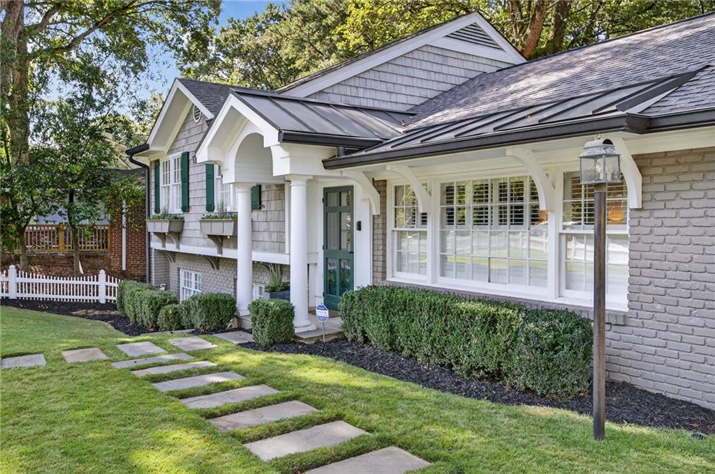 1072 Northcliffe Drive NW