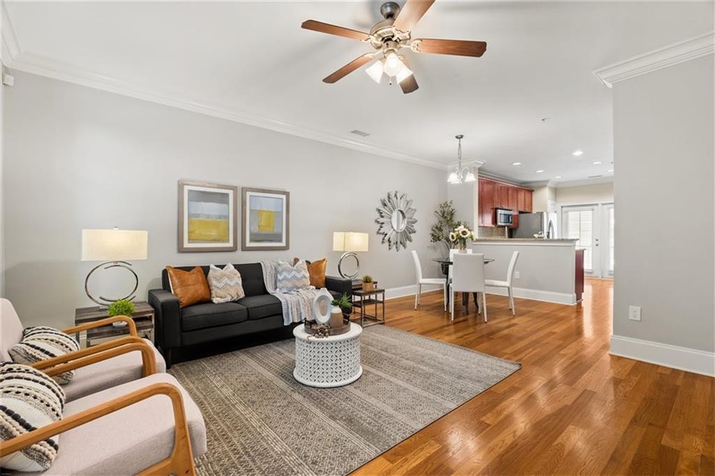 2704 Wander Lane