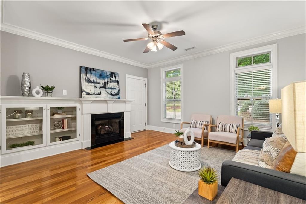 2704 Wander Lane
