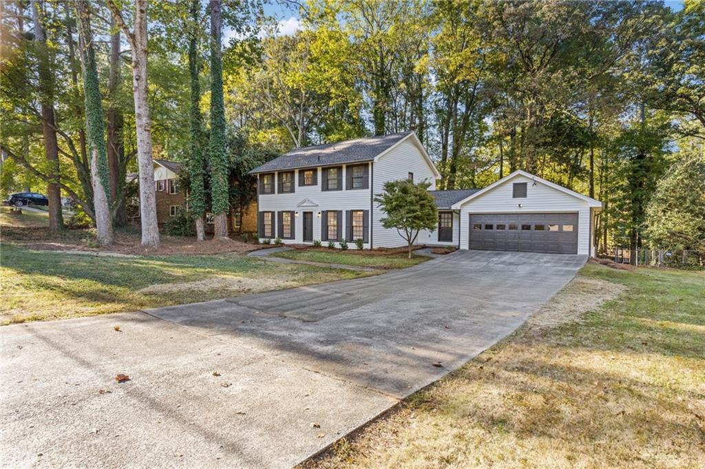 4045 White Oak Lane, Lilburn, Georgia image 3