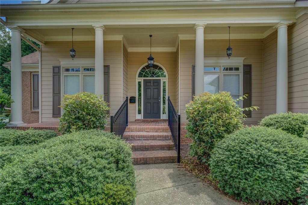 1065 Chippewa Oak Drive
