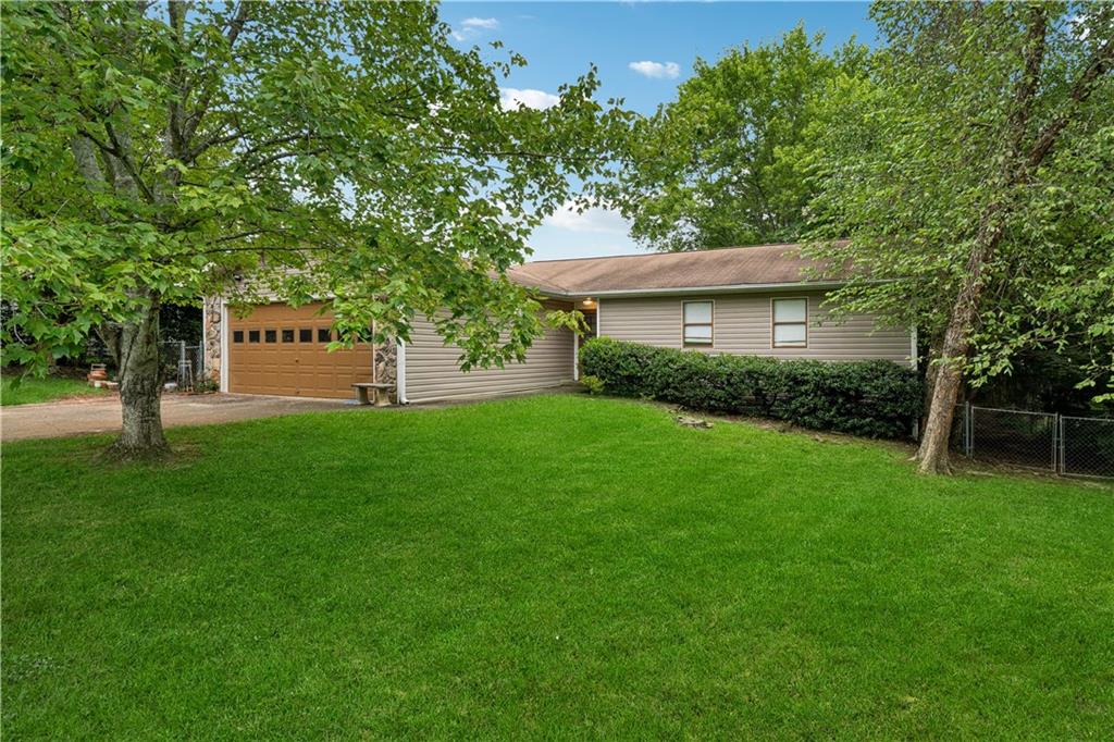 2605 Silver Cliff Drive