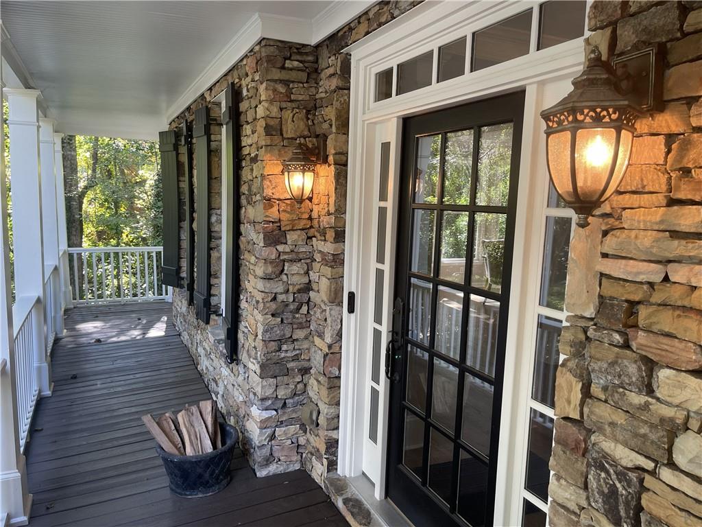 3060 Burlingame Drive