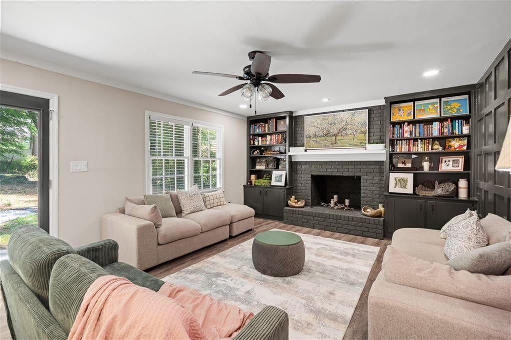 4686 Fountainhead Drive