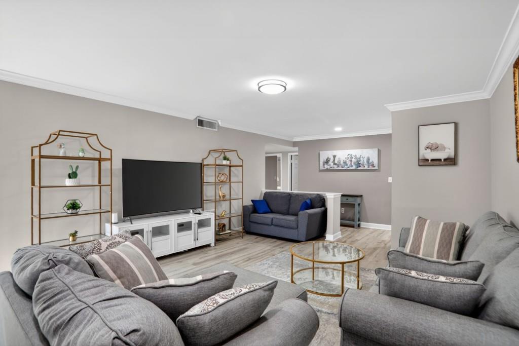 37 Middleton Court SE