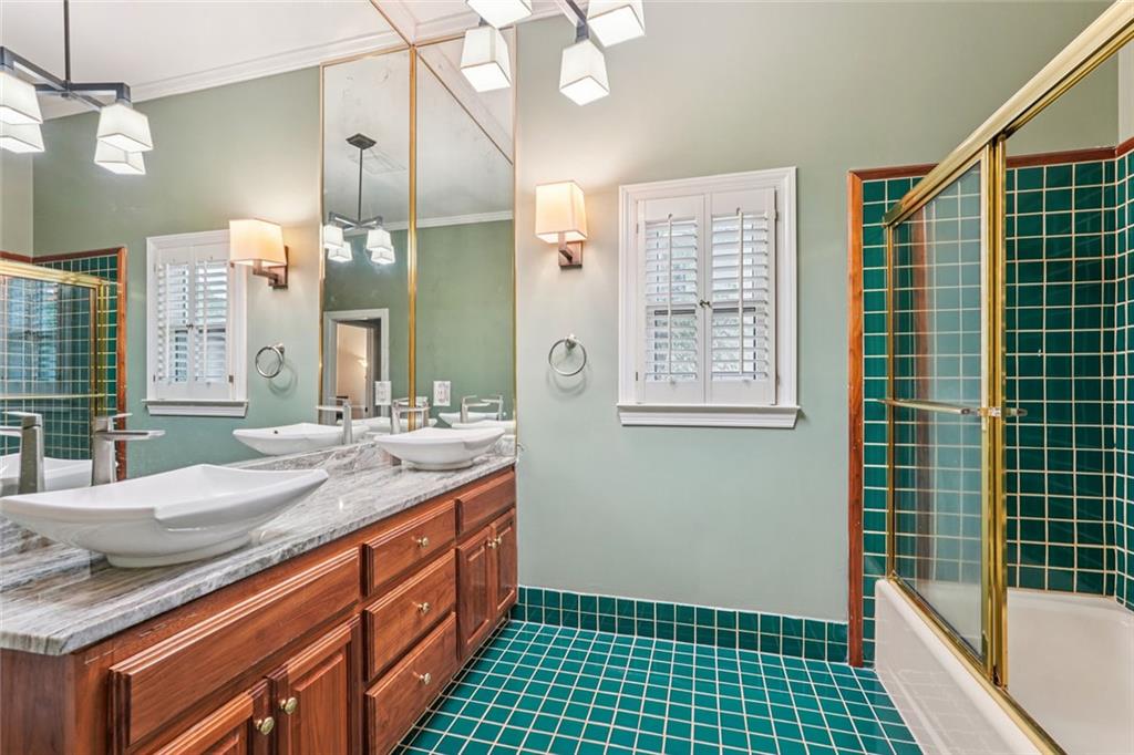 ATLANTA COUNTRY CLUB - Residential