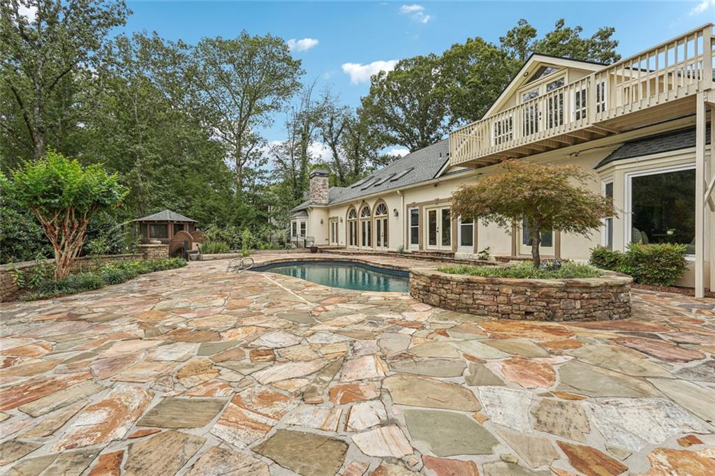 ATLANTA COUNTRY CLUB - Residential