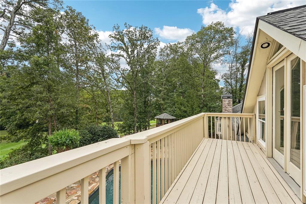 ATLANTA COUNTRY CLUB - Residential
