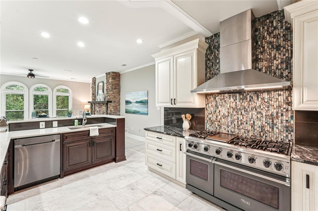 ATLANTA COUNTRY CLUB - Residential