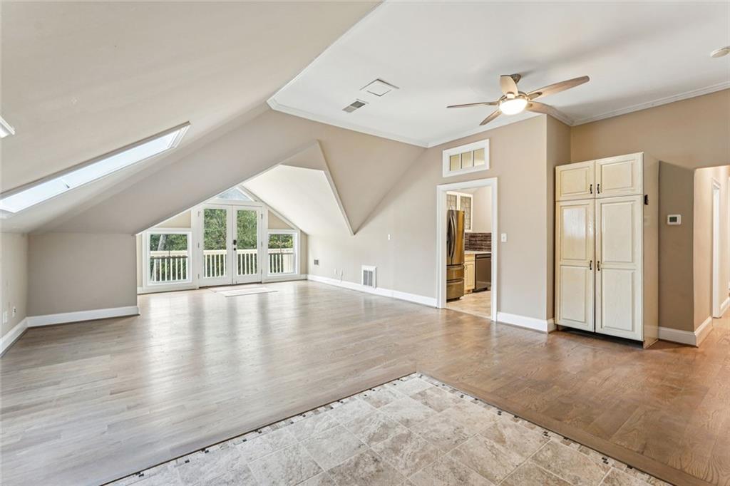 ATLANTA COUNTRY CLUB - Residential