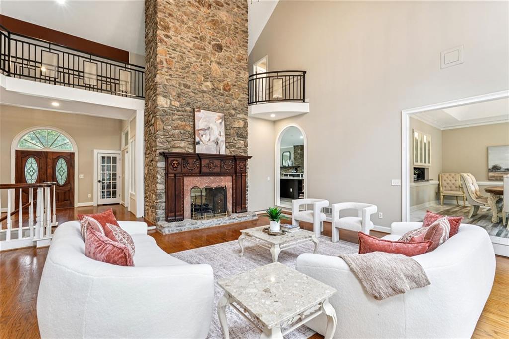 ATLANTA COUNTRY CLUB - Residential