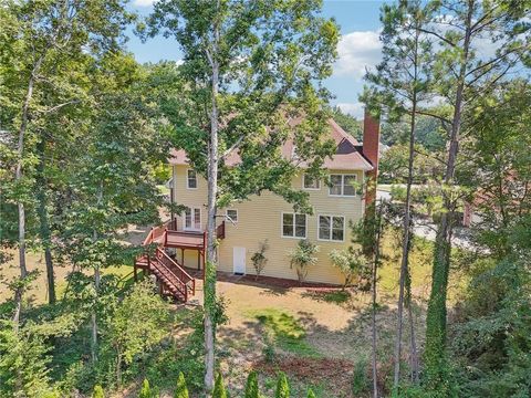 A home in Lilburn