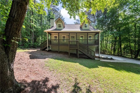 Homes For Sale - 3718 Summit Drive<br/> Acworth, GA 30101