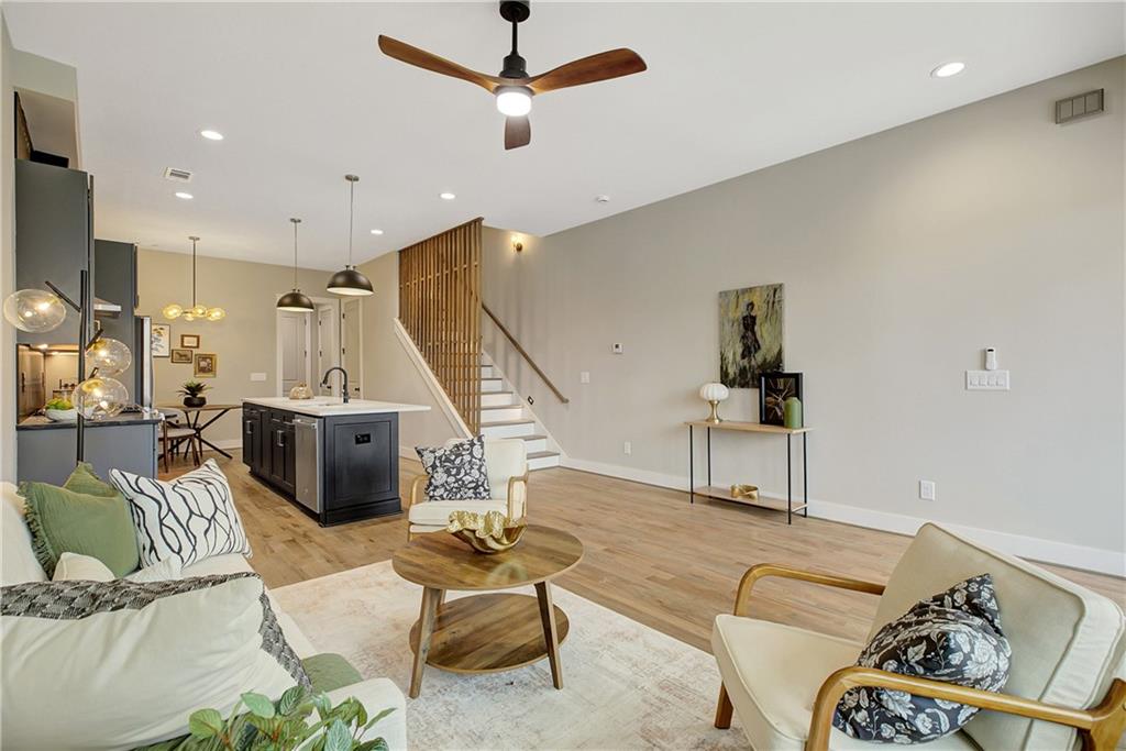 454 Connally Street SE