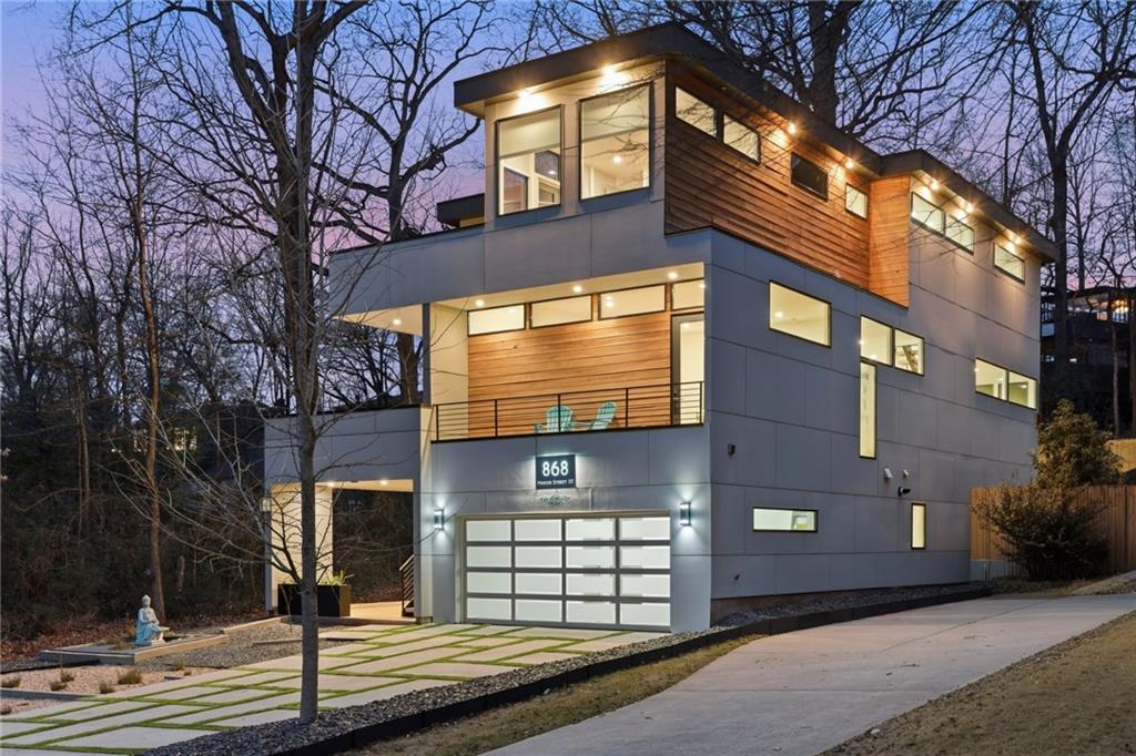 868 Mercer Street SE