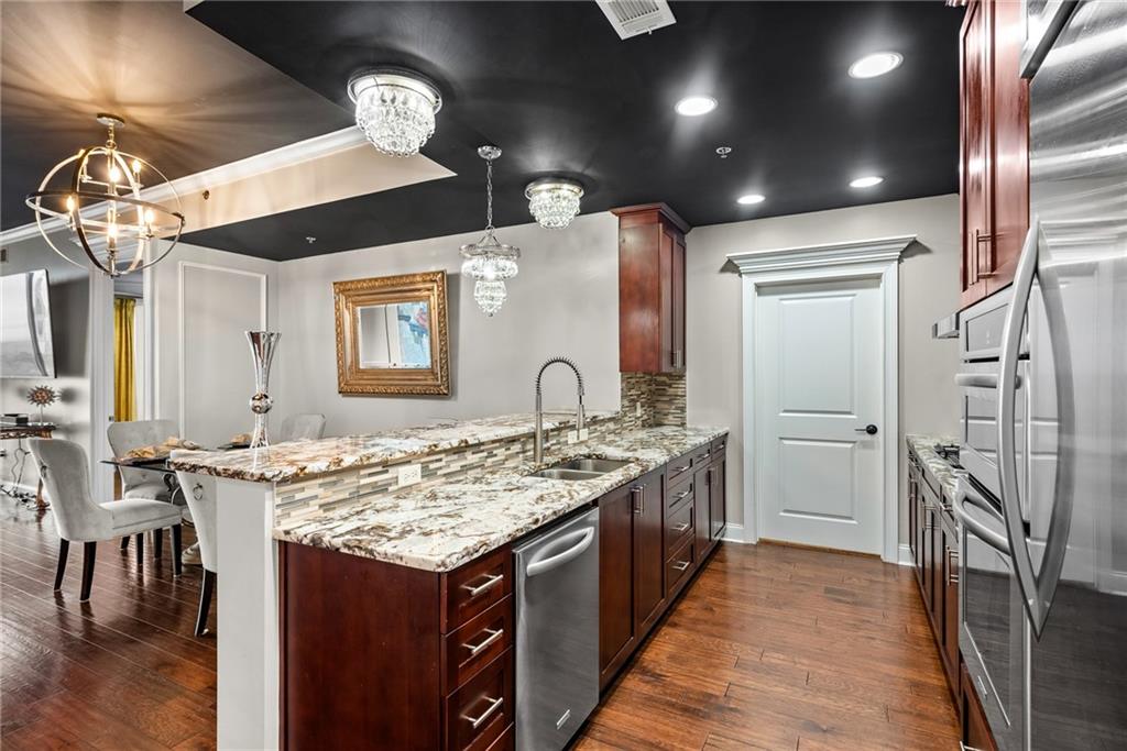 270 17th Street NW 1804