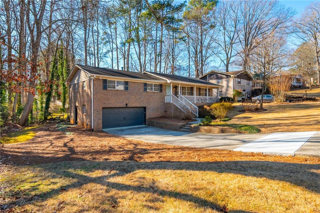 820 Highview Drive SE