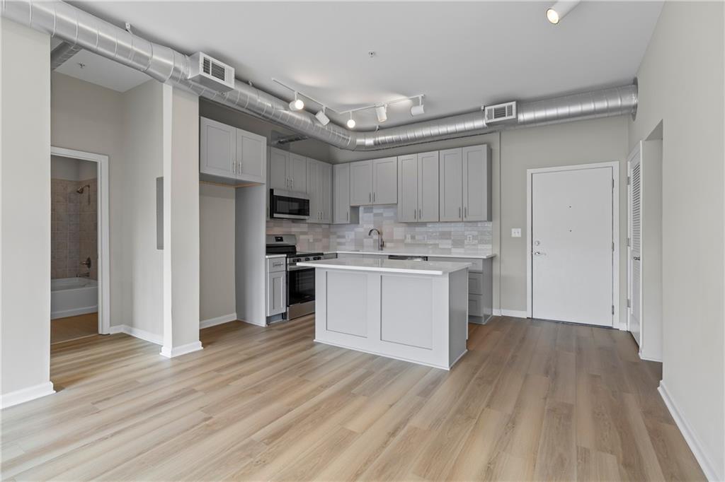 5300 Peachtree Road 3308