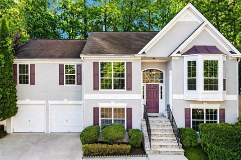 Homes For Sale - 204 Five Iron Court<br/> Kennesaw, GA 30144
