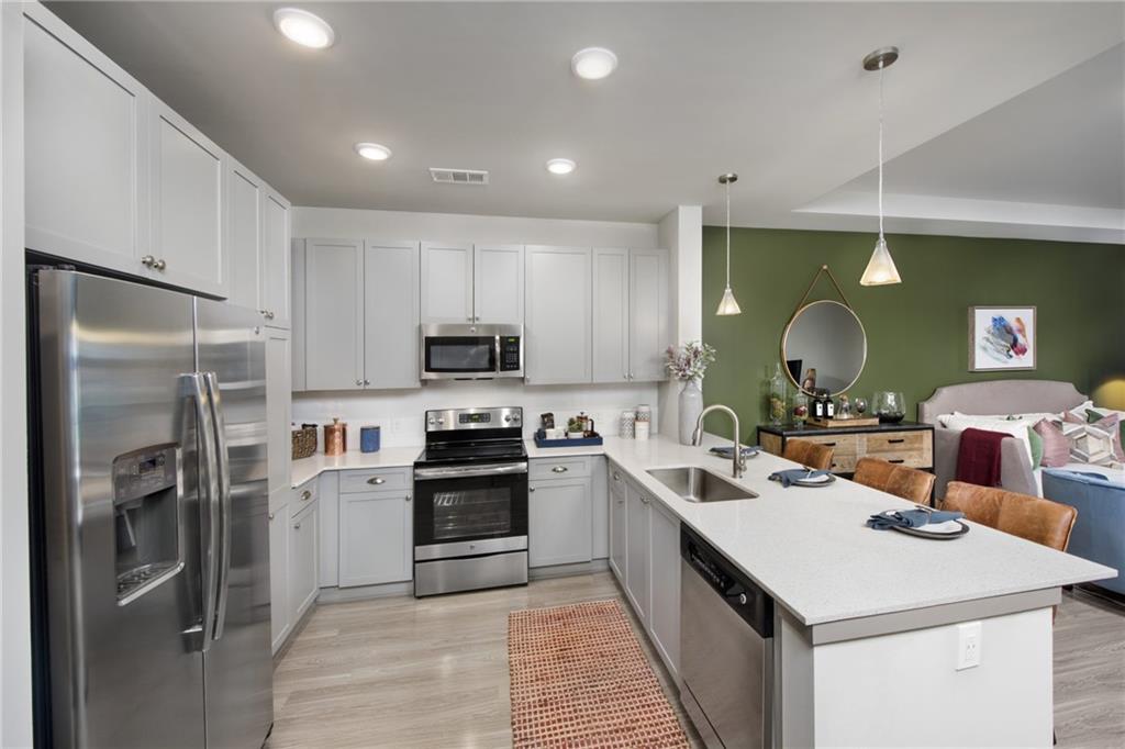 6919 Peachtree Dunwoody Road 443