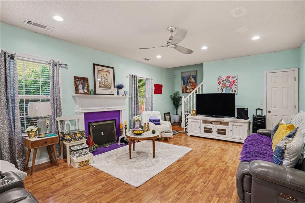 925 Reda Court