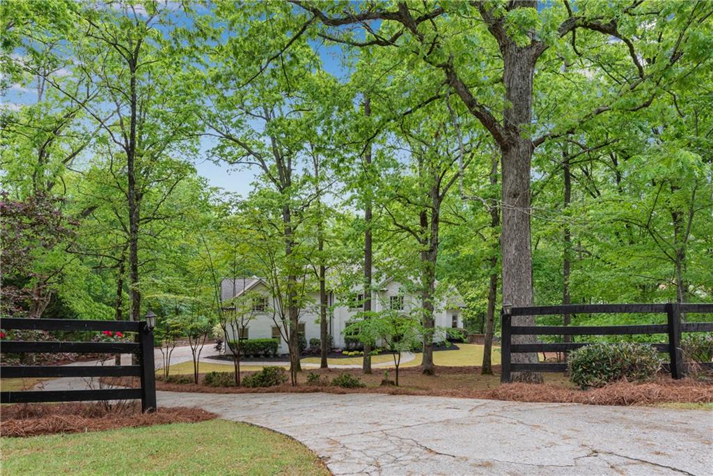 1400 Squire Lane