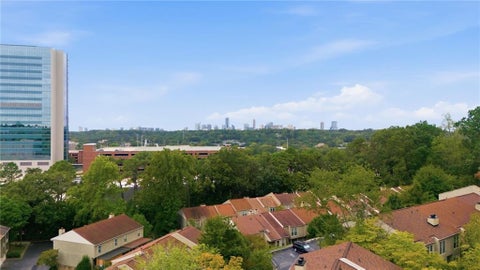 Townhouse For Sale - 1742 Woodcliff Place<br/> Atlanta, GA 30329