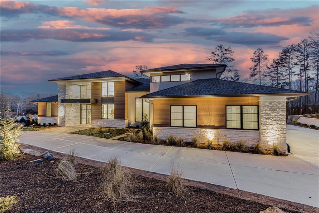 799 East Lake Drive