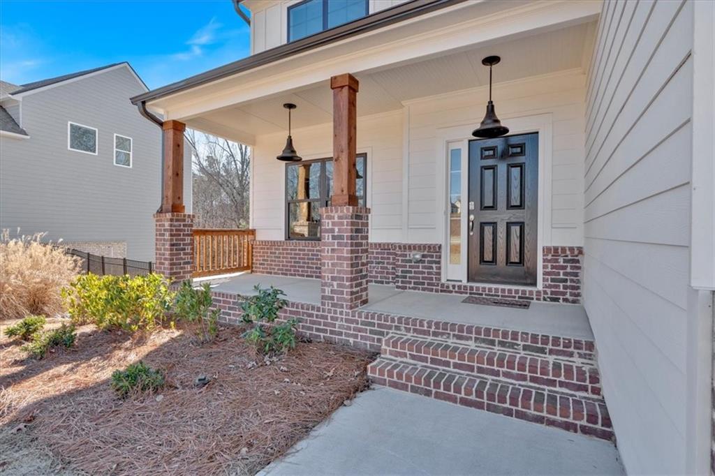 10 Lakewood Court SE