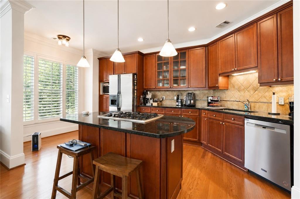 825 Highland Lane NE 1208