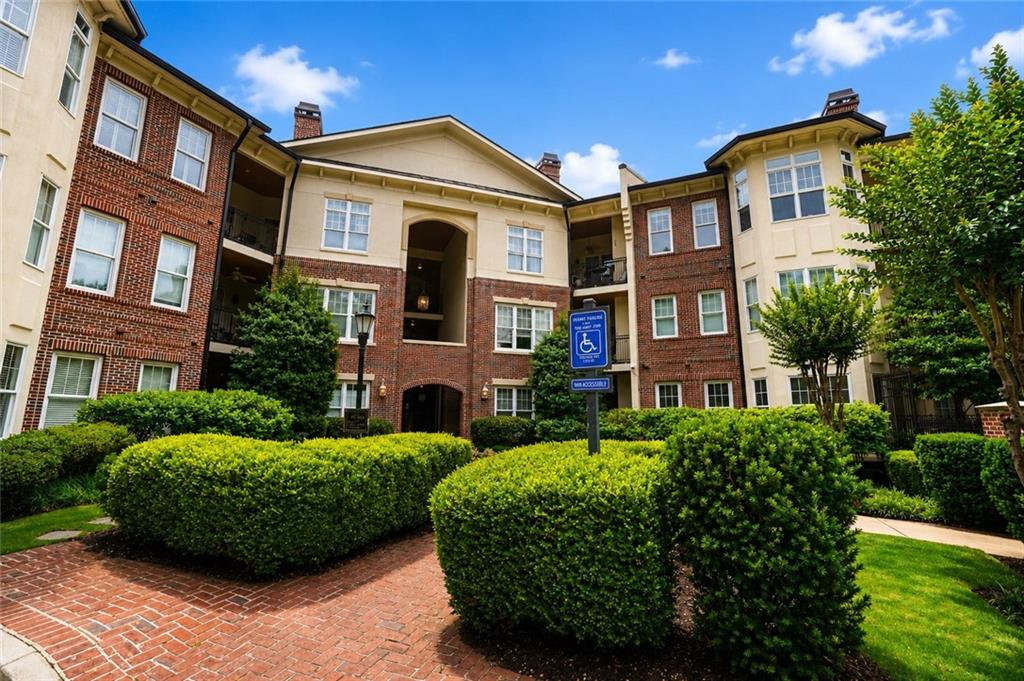 825 Highland Lane NE 1208