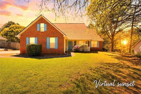 Homes For Sale - 2875 New Hope Road<br/> Dacula, GA 30019