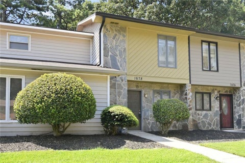 Townhouse For Rent - 1678 Wynndowne Trail<br/> Smyrna, GA 30080