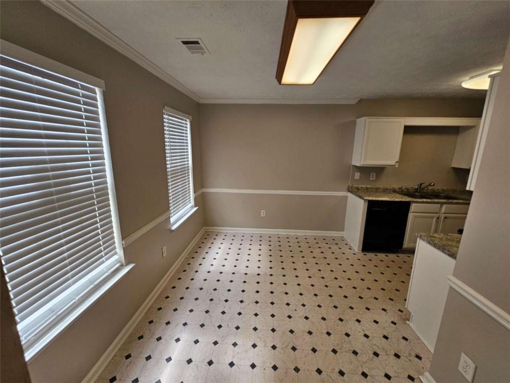 6718 Roscommon Drive