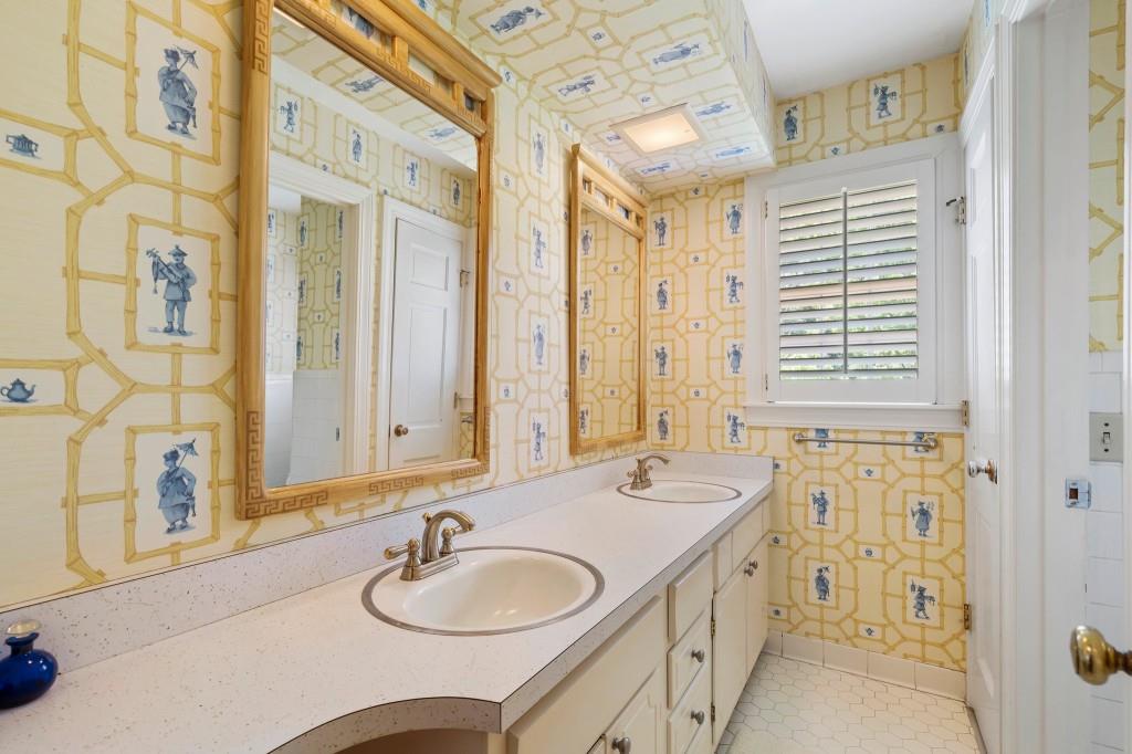 2580 Hyde Manor Drive, Atlanta, Georgia image 23