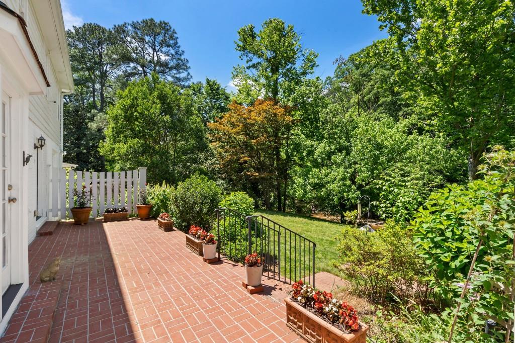 2580 Hyde Manor Drive, Atlanta, Georgia image 26