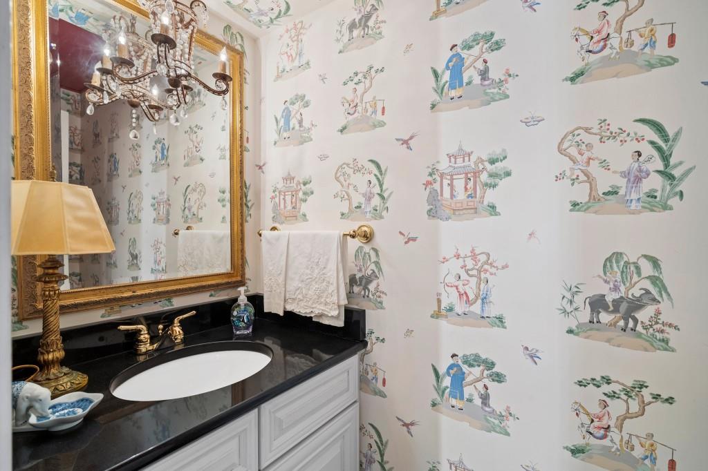 2580 Hyde Manor Drive, Atlanta, Georgia image 8