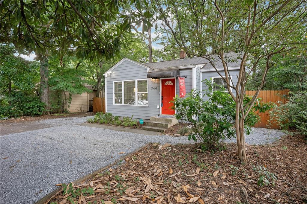 744 Bellemeade Avenue NW
