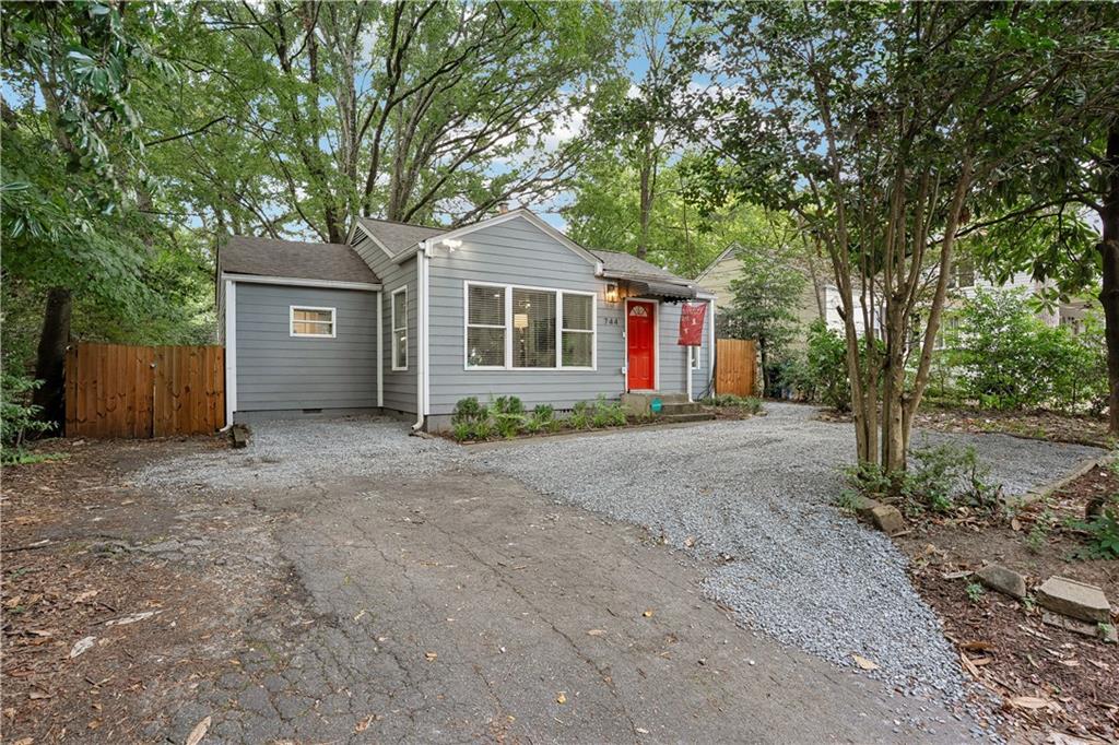 744 Bellemeade Avenue NW