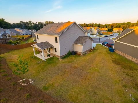 A home in Dacula