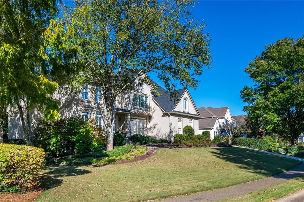 3277 Belmont Glen Drive SE
