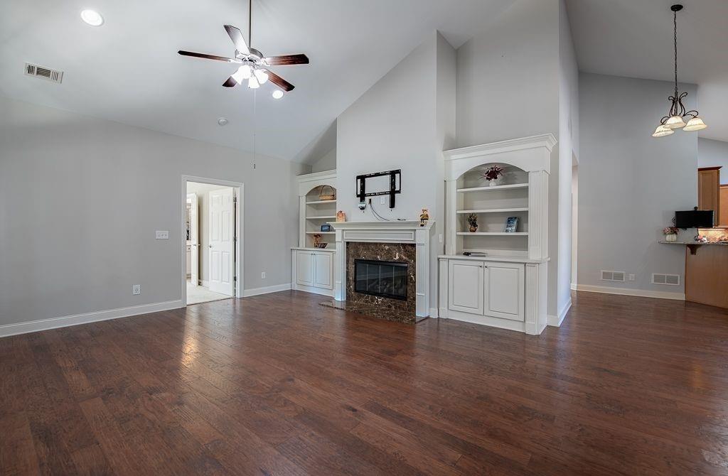 4140 Lanier Ridge Walk 104